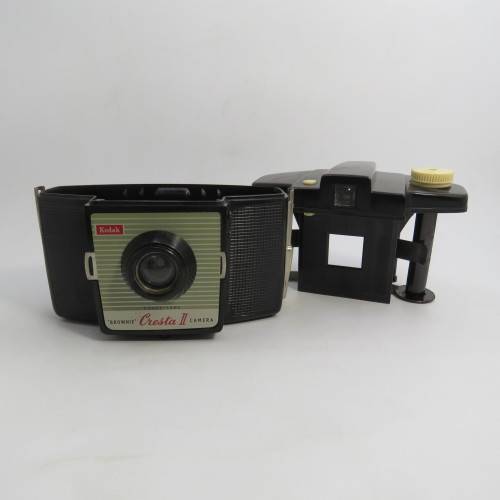 Vintage Kodak Brownie Cresta ll camera