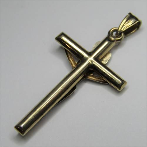 9kt Gold Crucifix pendant - weighs 1,3g