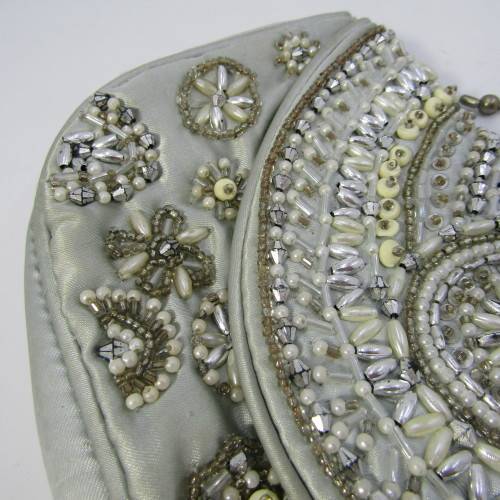 Vintage Ladies purse with beadwork