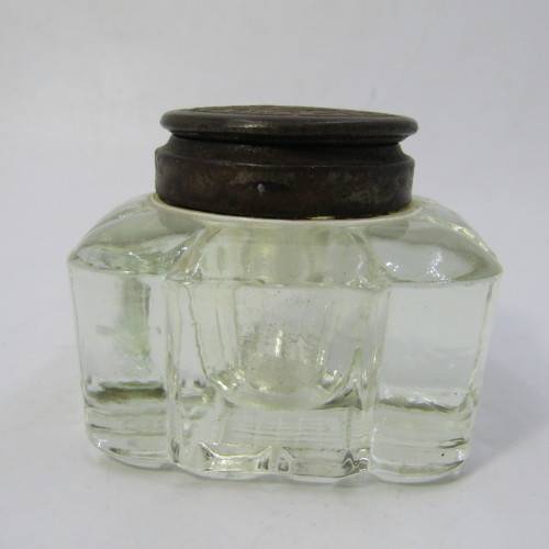 Vintage inkwell - lid broken