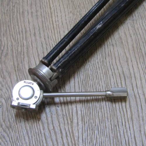 Vintage Komine camera tripod - 128cm