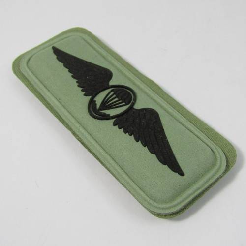 SANDF Paratrooper instructor wing embossed badge