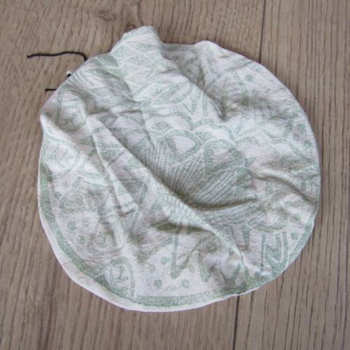 Lot of 5 food bowl covers - various sizes