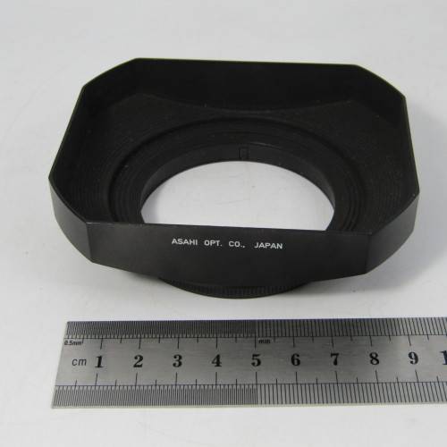 Asahi Pentaxlens hood for Taumar 1:35 24mm lens