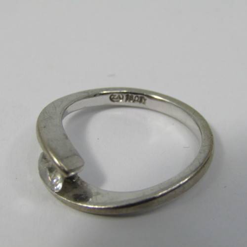 18kt White Gold ring with round brilliant diamond of 0.36 carat color I/J - size J