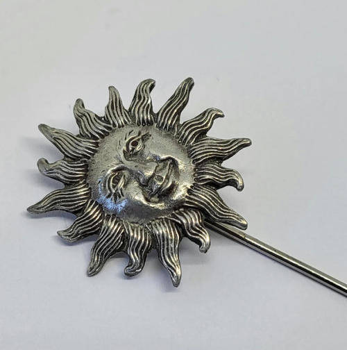 Vintage Sunny face stick pin