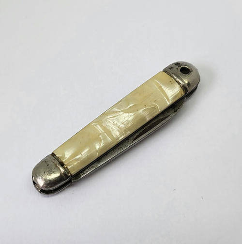 Vintage Richards mini pocket knife