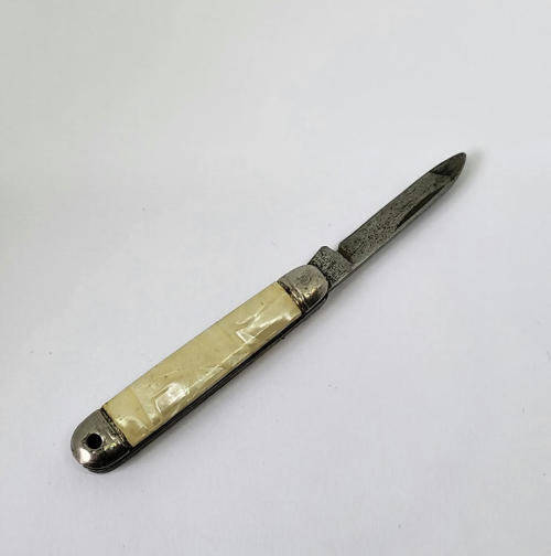 Vintage Richards mini pocket knife