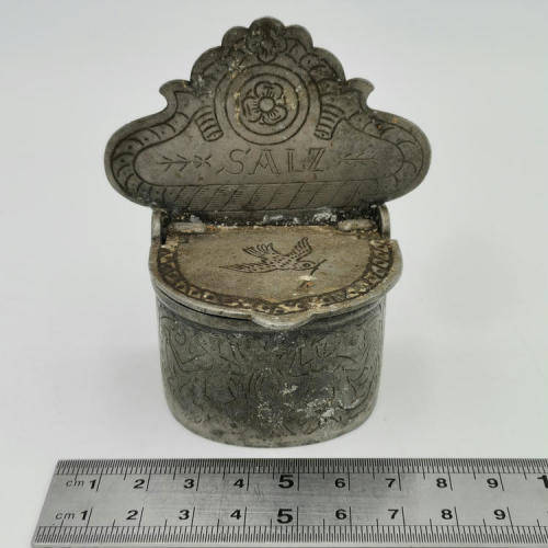 Antique Gnadental Zinn Edward Scholl German pewter salt holder