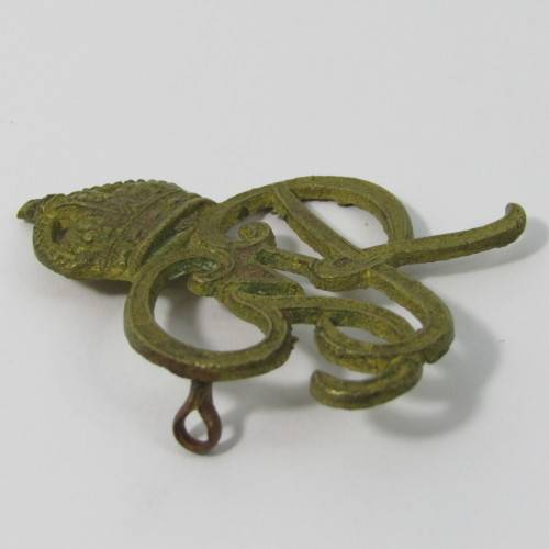 British Norfield Yeomanry brass badge - only one lug