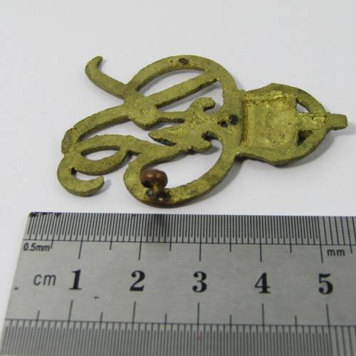 British Norfield Yeomanry brass badge - only one lug