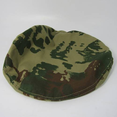 Original 32 Battalion camo beret with badge & 3rd pattern Infantry balkie - 52cm