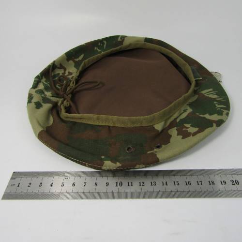 Original 32 Battalion camo beret with badge & 3rd pattern Infantry balkie - 52cm