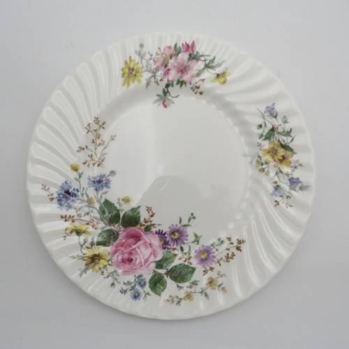 Set of 6 Royal Daulton Arcadia dinner plates