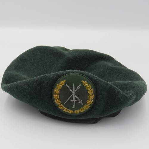 SA Army 3 SA Infantry beret with badge