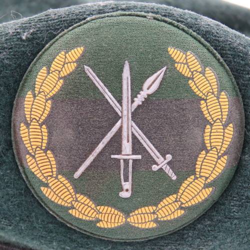 SA Army 3 SA Infantry beret with badge