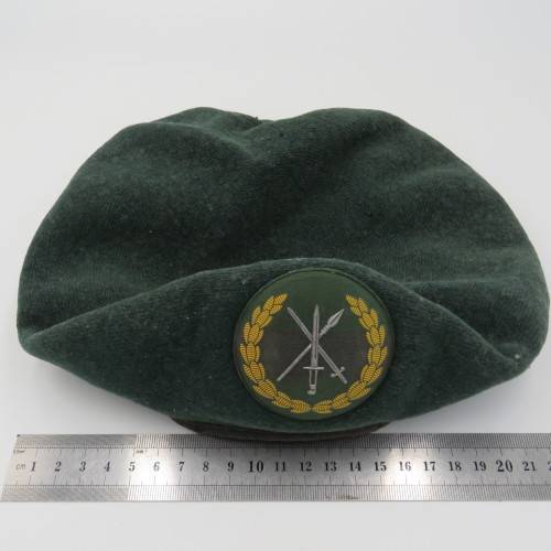 SA Army 3 SA Infantry beret with badge