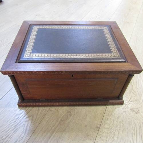 Beautiful wooden coin case with drawers and 100 slots for coins up to 43mm - no key