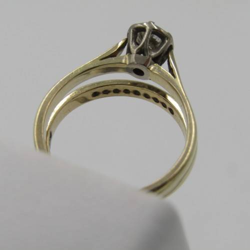 9kt Yellow Gold diamond ring wedding set with about 0,70ct diamond