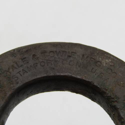 Vintage YALE padlock - medium sized - no key