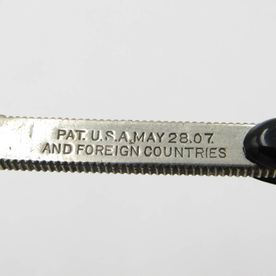 Vintage Durham Duplex cut throat straight razor in case