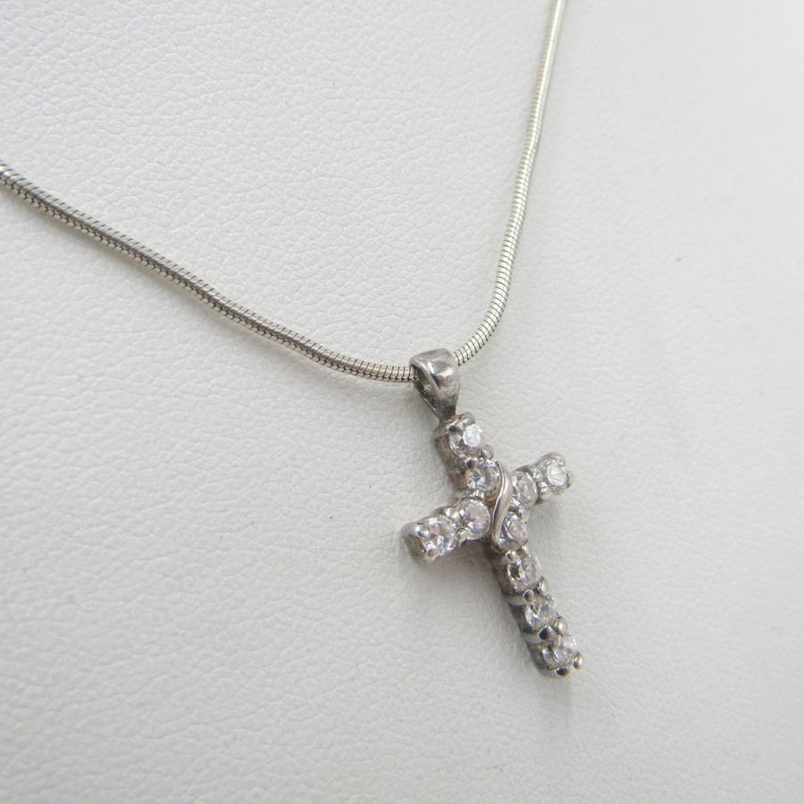 Sterling silver necklace with cross pendant with 10 cubic zirconia stones - 5,7 g