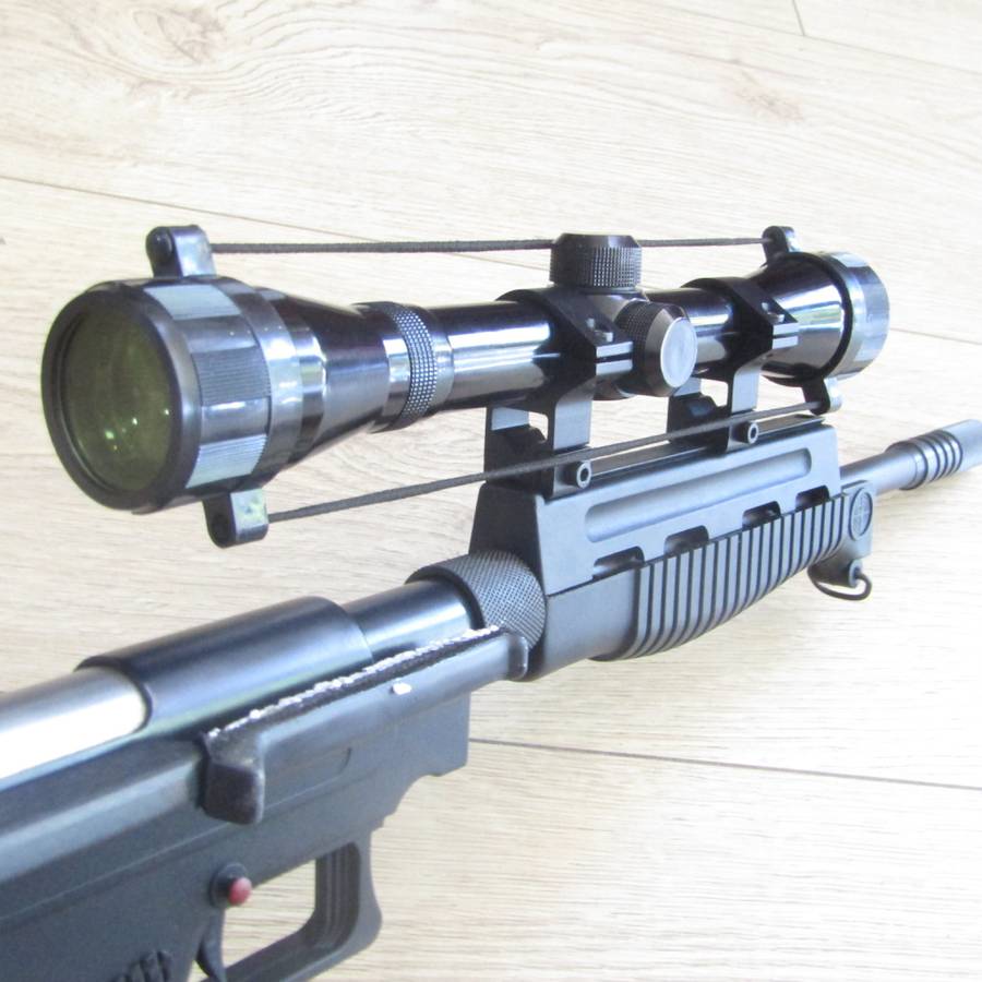 Griffon JH809 Air Rifle .177 with 2 magazines in custom case