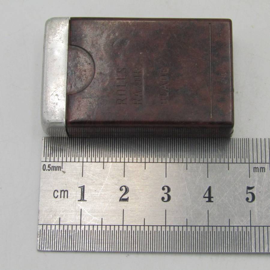Rolls Razor super blade - unused in original bakelite holder