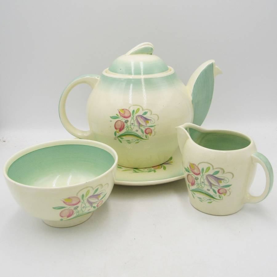 Susie Cooper tea set with teapot, milk jug, sugar bowl and cake plate