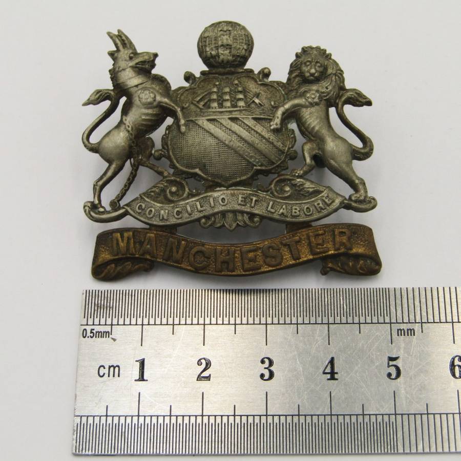 Royal Army Manchester regiment cap badge