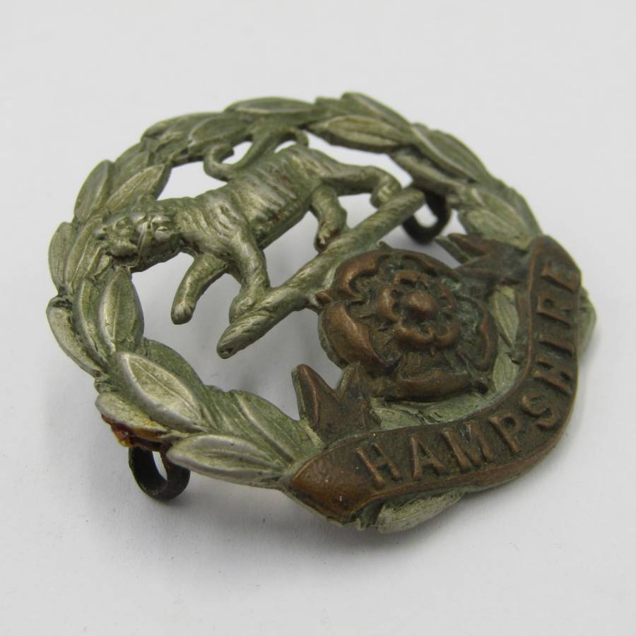 British Army Hampshire regiment cap badge