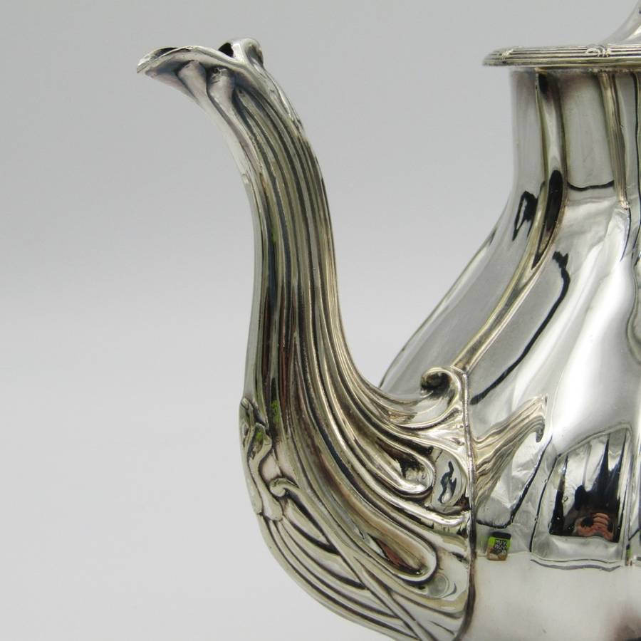 Vintage silverplated teapot - excellent condition