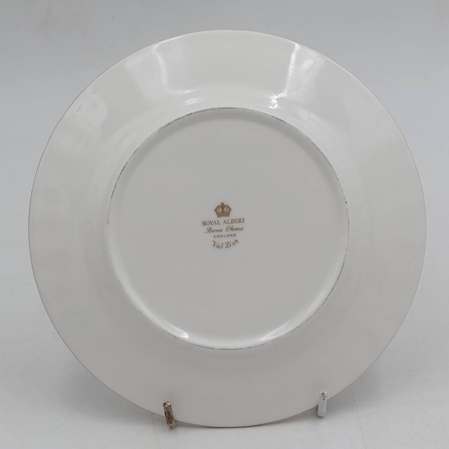 Royal Albert Val d`or porcelain tea set - 6 trios, milk jug and bowl