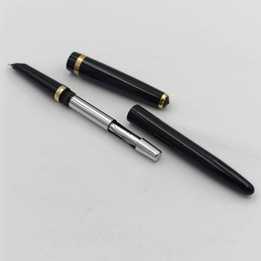 Vintage Conway 106 fountain pen with mechanical pencil in pouch