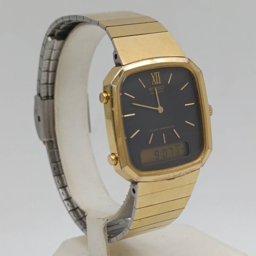 Vintage Seiko Quartz alarm-chronograph analog-digital gold colour mens watch - working