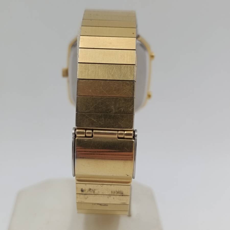 Vintage Seiko Quartz alarm-chronograph analog-digital gold colour mens watch - working