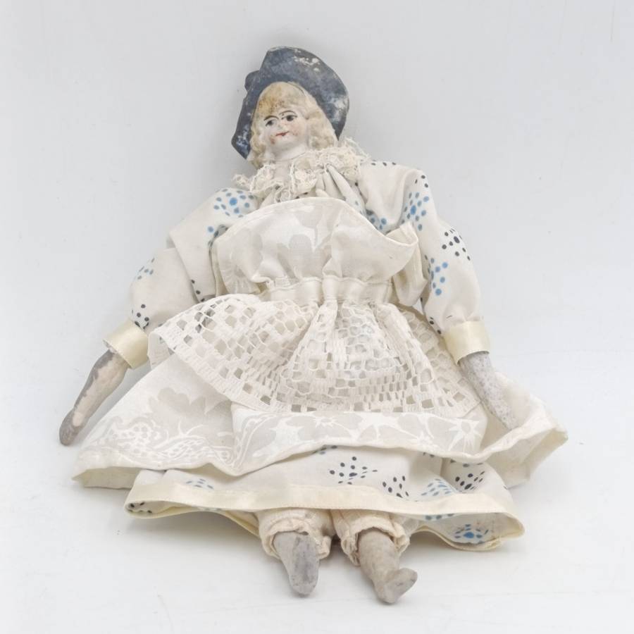 Antique German Bisque doll late 1800's - 20cm long