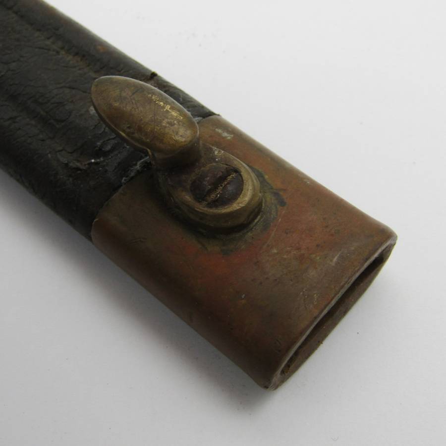 Italian M1891 Mannlicher Carcano rifle bayonet with sheath - Sheath brass is loose
