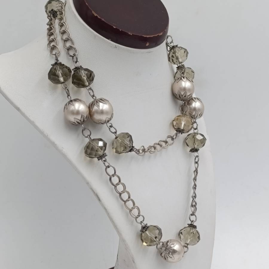Glass Pearl and crystal necklace - length 82cm