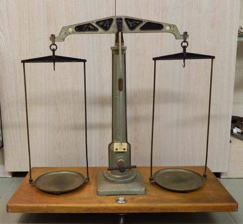 Satorius-Werke balancing scale - Made in German  -  PICK UP ONLY - as per photo