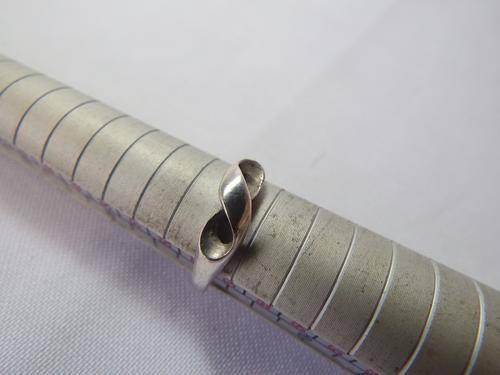 Silver ring - weighs 1,8 grams - as per photo