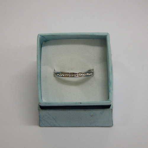 Beautiful fashion ring - Still brand new