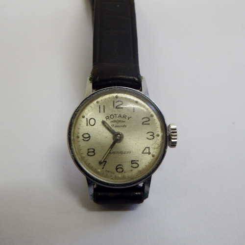 Vintage Rotary Avenger manual wind ladies watch - working