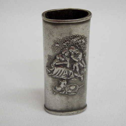 Pewter gas pocket lighter cover with man and woman in love - Marked : SKS ZINN 951