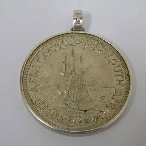 1652 - 1952 5 Shilling Silver pendant