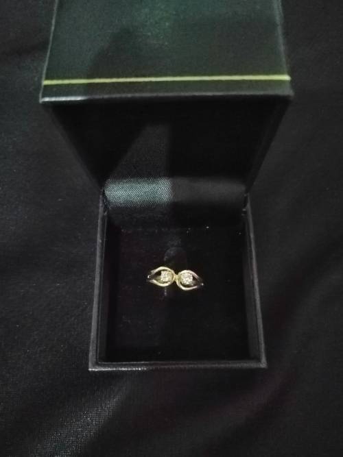 9ct solid gold ring