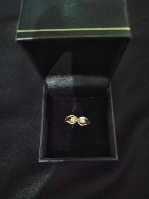 9ct solid gold ring