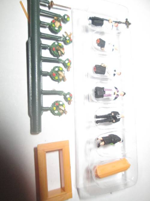 N GAUGE FUNERAL SET BY PRESIER