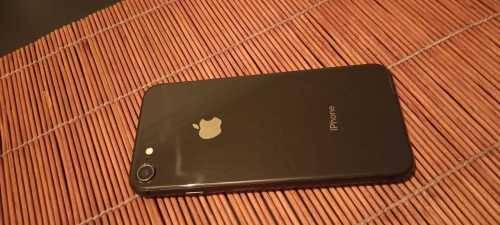 iPhone 8 -  black - 64GB