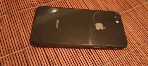 iPhone 8 -  black - 64GB